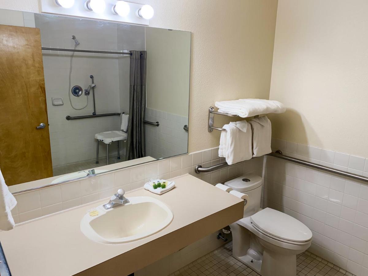 Sisters Inn & Suites Экстерьер фото