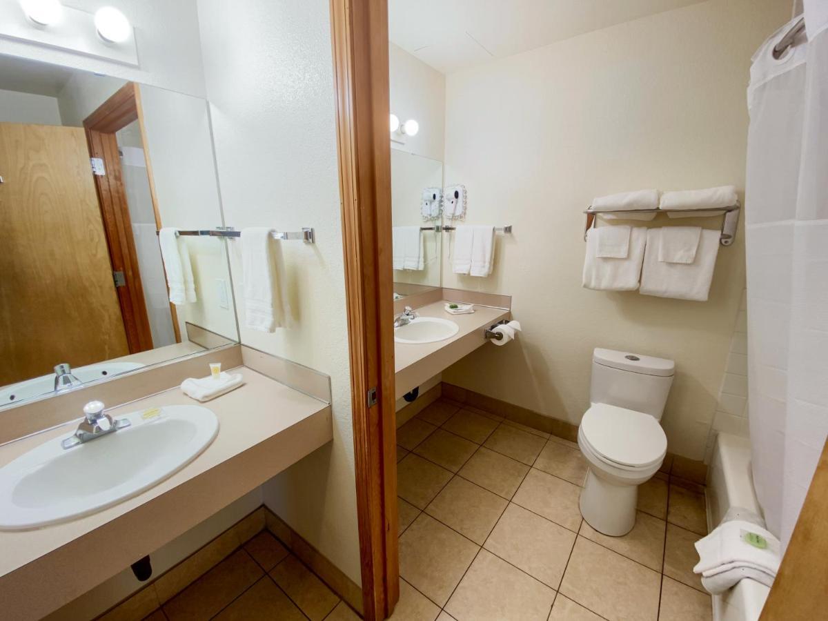 Sisters Inn & Suites Экстерьер фото